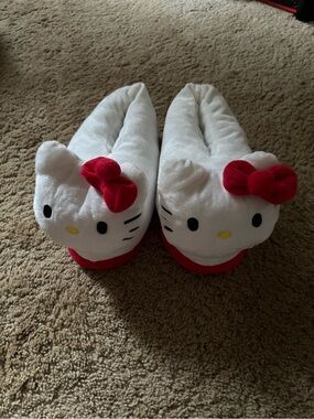 Hello kitty slippers